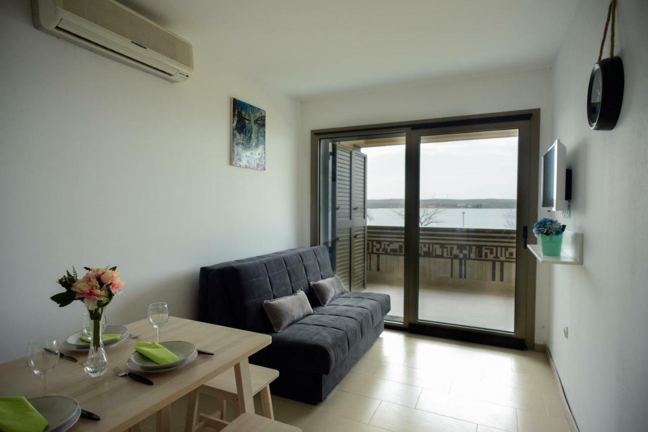 Apartments Svijet Mora 2 Povljana Dış mekan fotoğraf